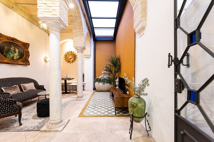 Apartamentos Malaga Teatro Suites Patio